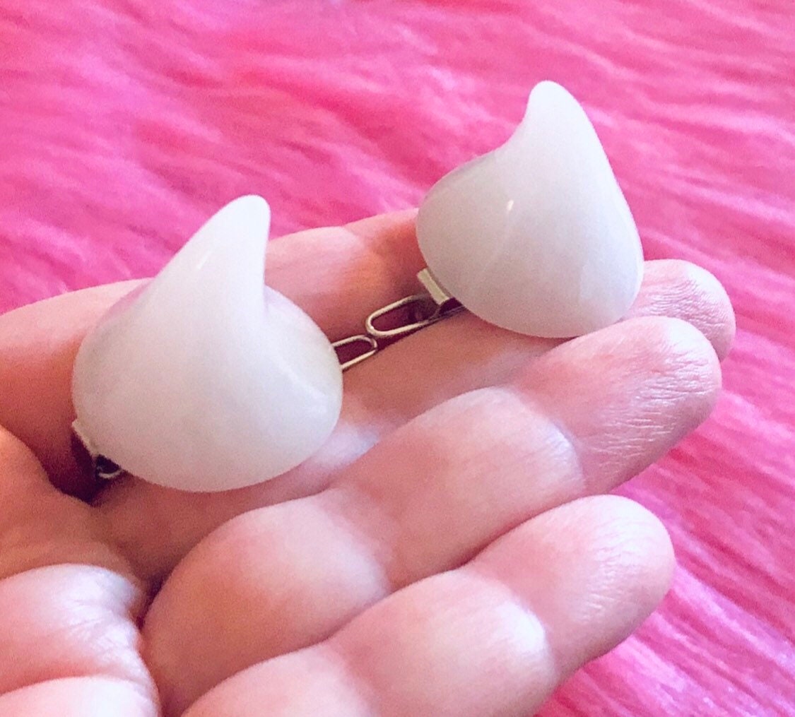 White Devil Horn Hair Clips Hair Accessories Barrettes Halloween Costume Cosplay Dress Up Witchy Woman Wicca Witch