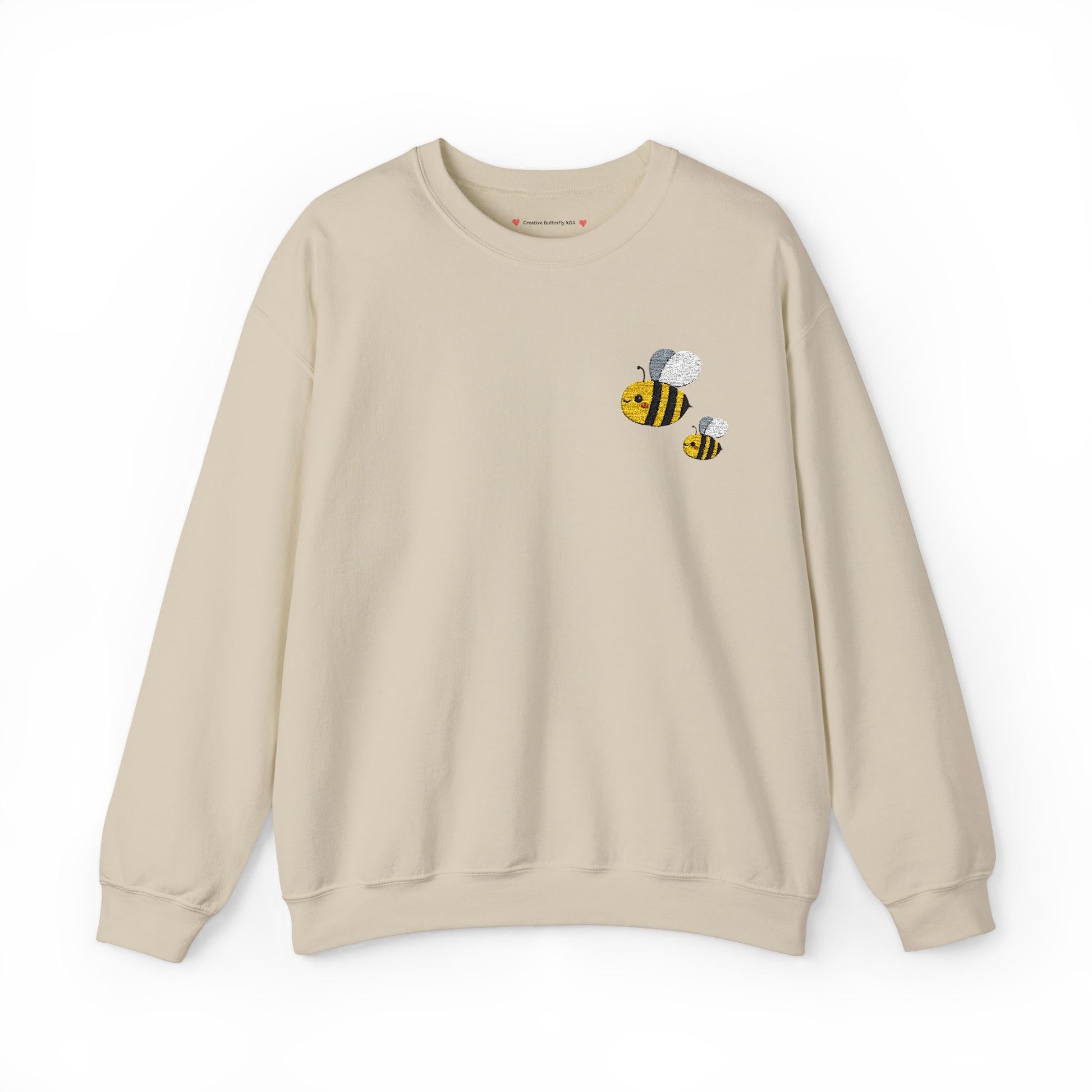 Bee lover’s embroidered crewneck, cute insect sweatshirt for spring, color sand
