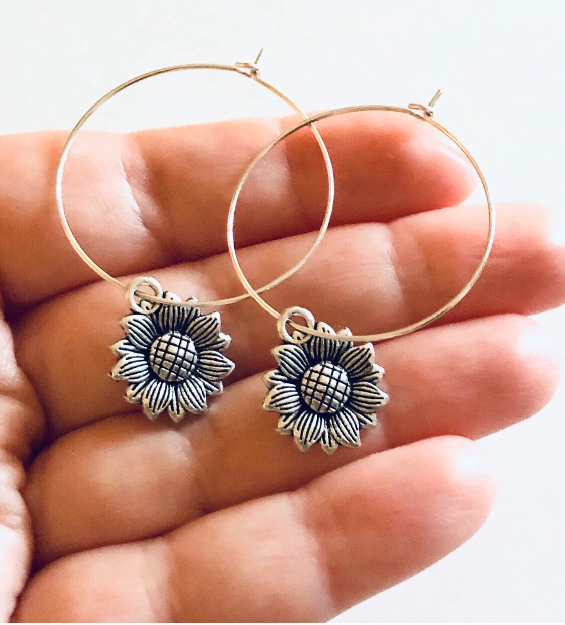 Sunflower Hoops, Silver Sunflowers Hoop Earrings with Flower Charm Charms, Floral Pretty Feminine