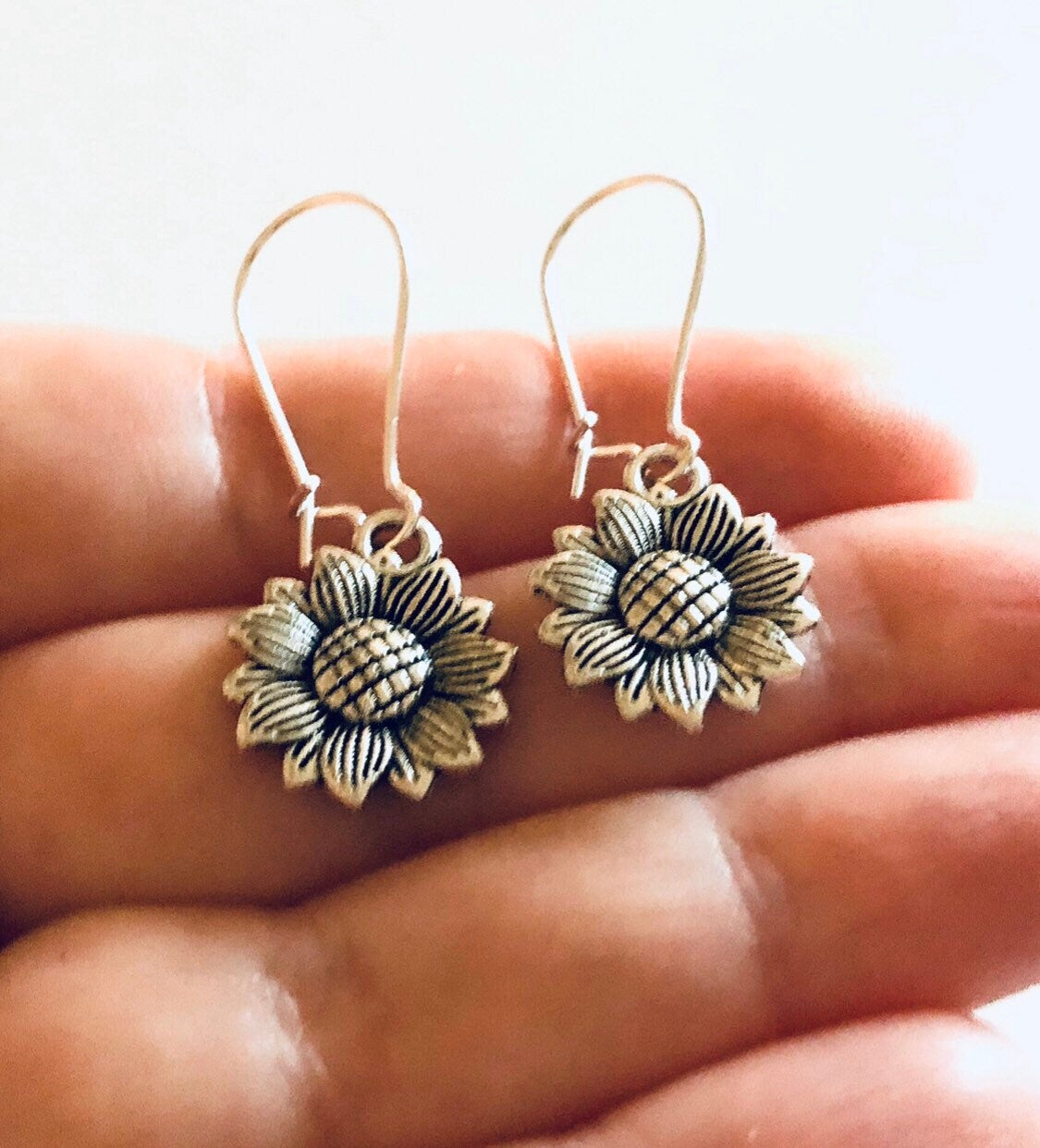 Silver Sunflower Earrings, Pretty Feminine Floral Sunflower Charm Dangle Drop Earrings Charms Flower