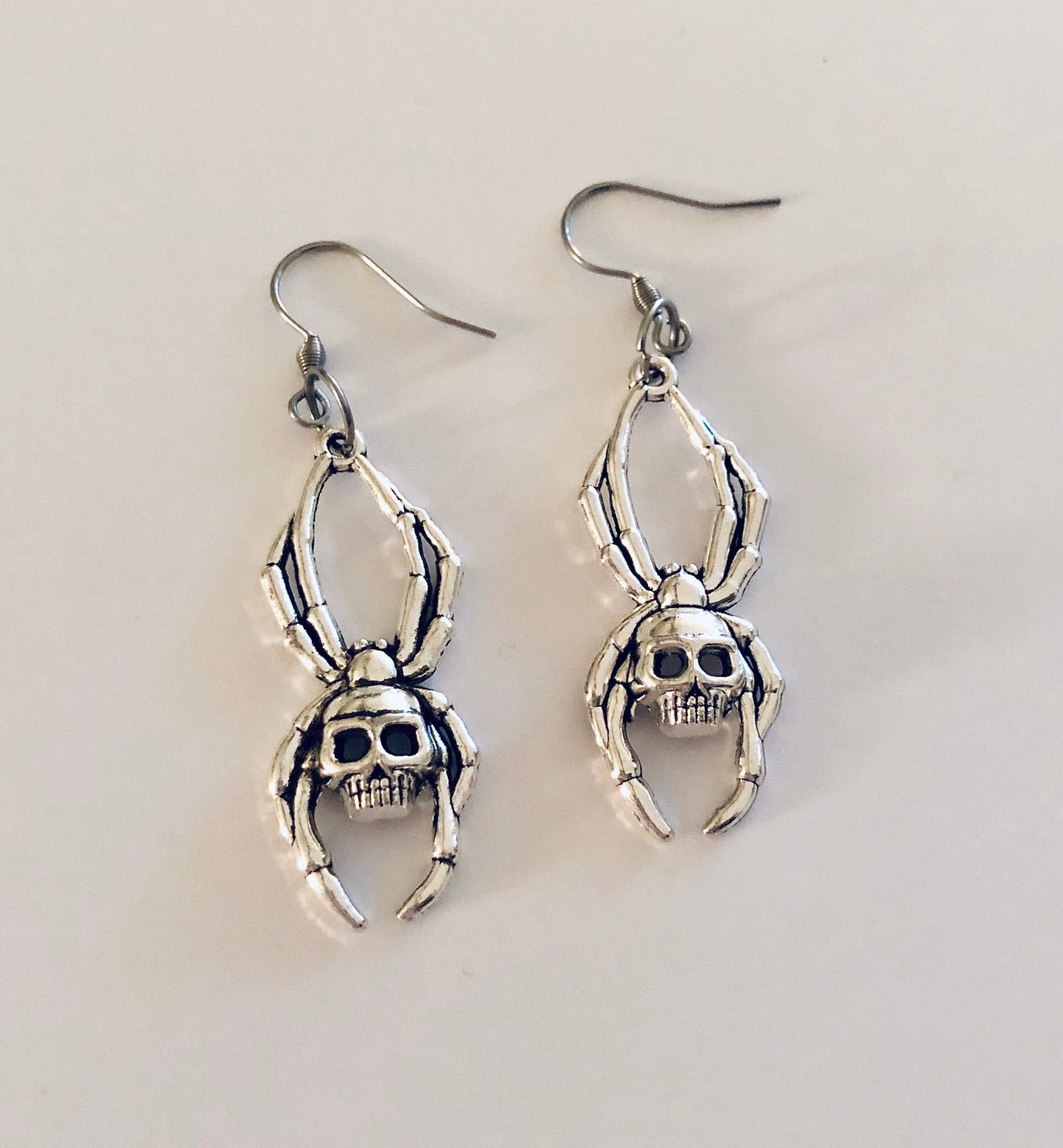 Spider Skull Earrings, Spider Earrings, Skull Earring, Death Skull, Spooky Horror Skeleton 666 Halloween Goth Gothic