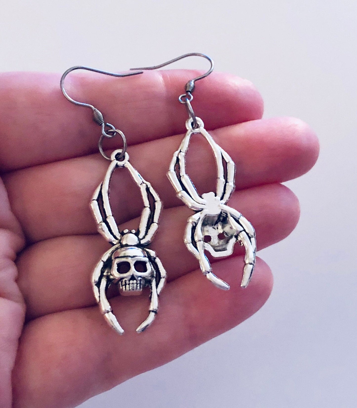 Spider Skull Earrings, Spider Earrings, Skull Earring, Death Skull, Spooky Horror Skeleton 666 Halloween Goth Gothic