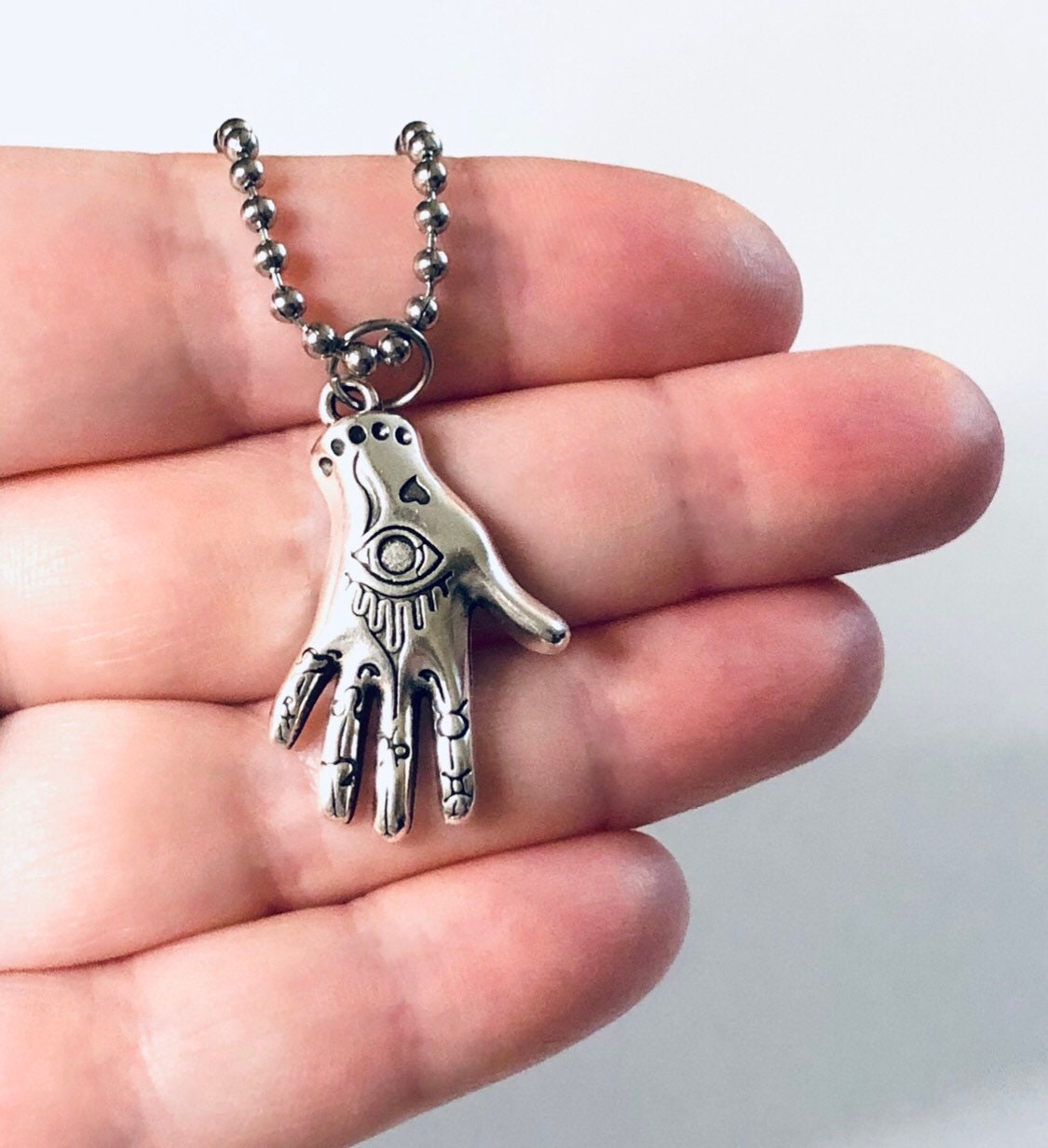 Palmistry Hand Necklace, Hamsa Hand with Evil Eye, Witchy Woman Necklace zodiac Signs, Wicca Wiccan Witchy Woman Divination