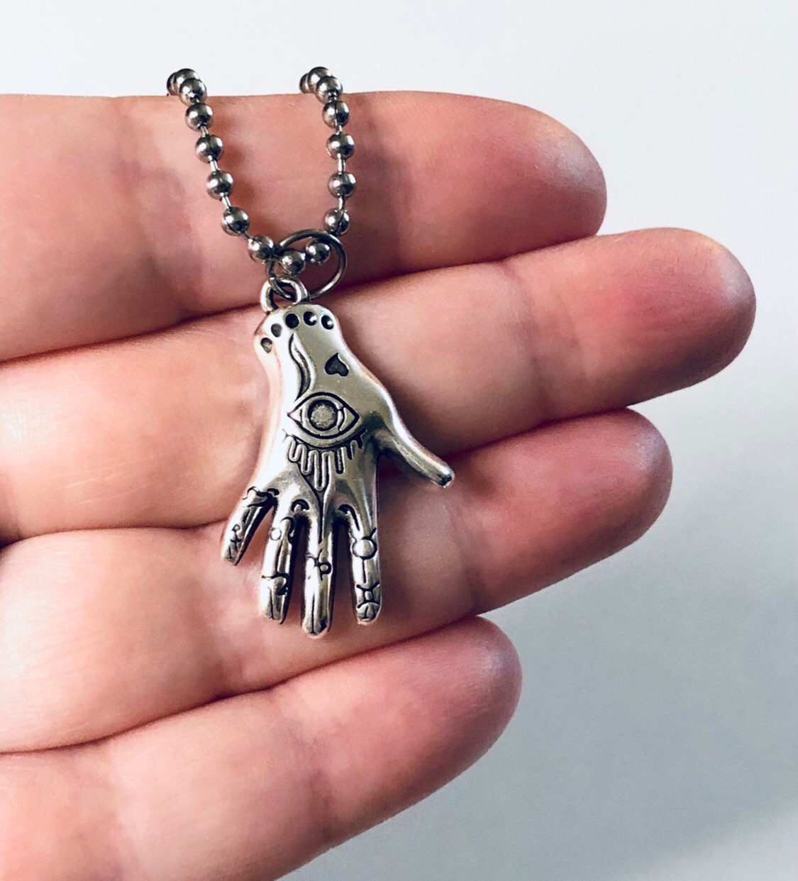 Palmistry Hand Necklace, Hamsa Hand with Evil Eye, Witchy Woman Necklace zodiac Signs, Wicca Wiccan Witchy Woman Divination