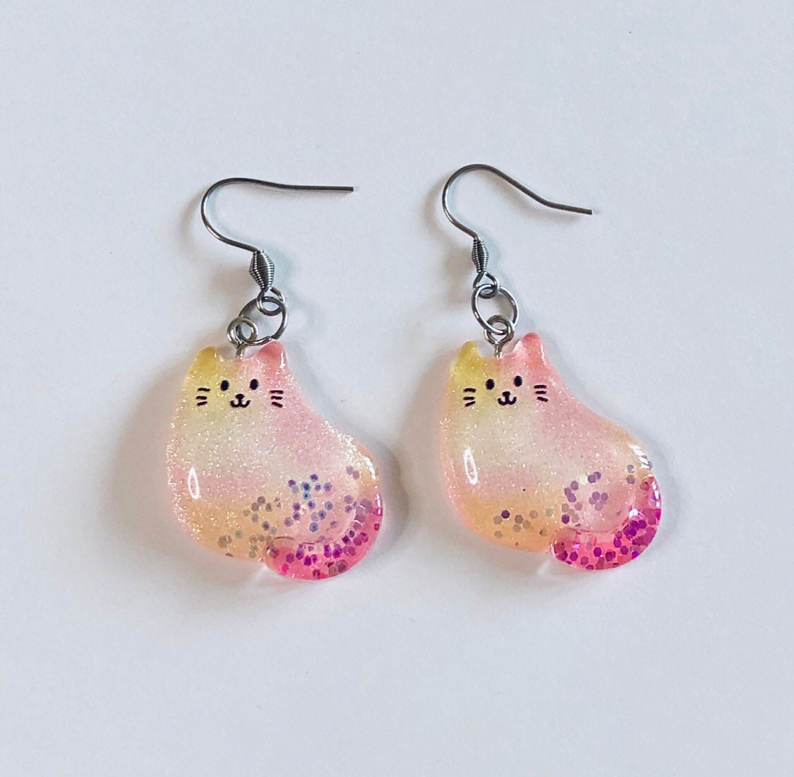 Resin Cat Earrings with Glitter Confetti Flakes Inside, Cute Cat Earrings Drop Dangle Resin Jewelry, Cat Mom Kitty Cat