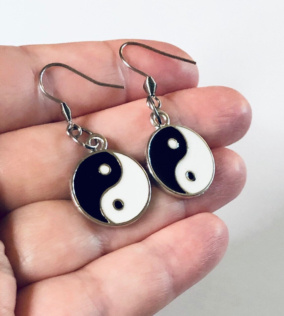 Yin & Yan Earrings, Black and White Enamel Duality Yin And Yang Earring, Taoism Occult Esoteric Laws of Nature, Wicca Bohemian Boho Hippie