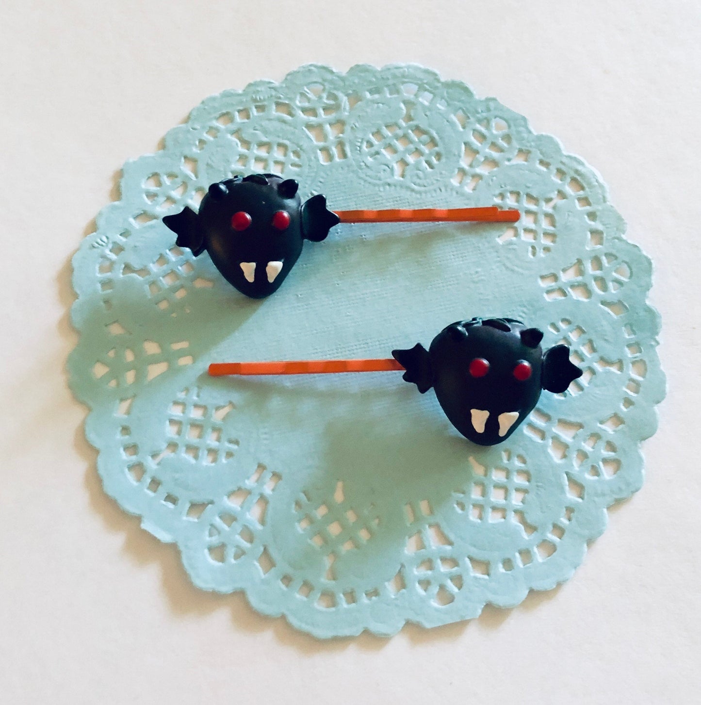 Vampire Bats Hair Clips SET OF 2, Halloween Hair Clips, Bats Bobby Pins, Bat Hair Barrette, Spooky Goth Gothic Indie