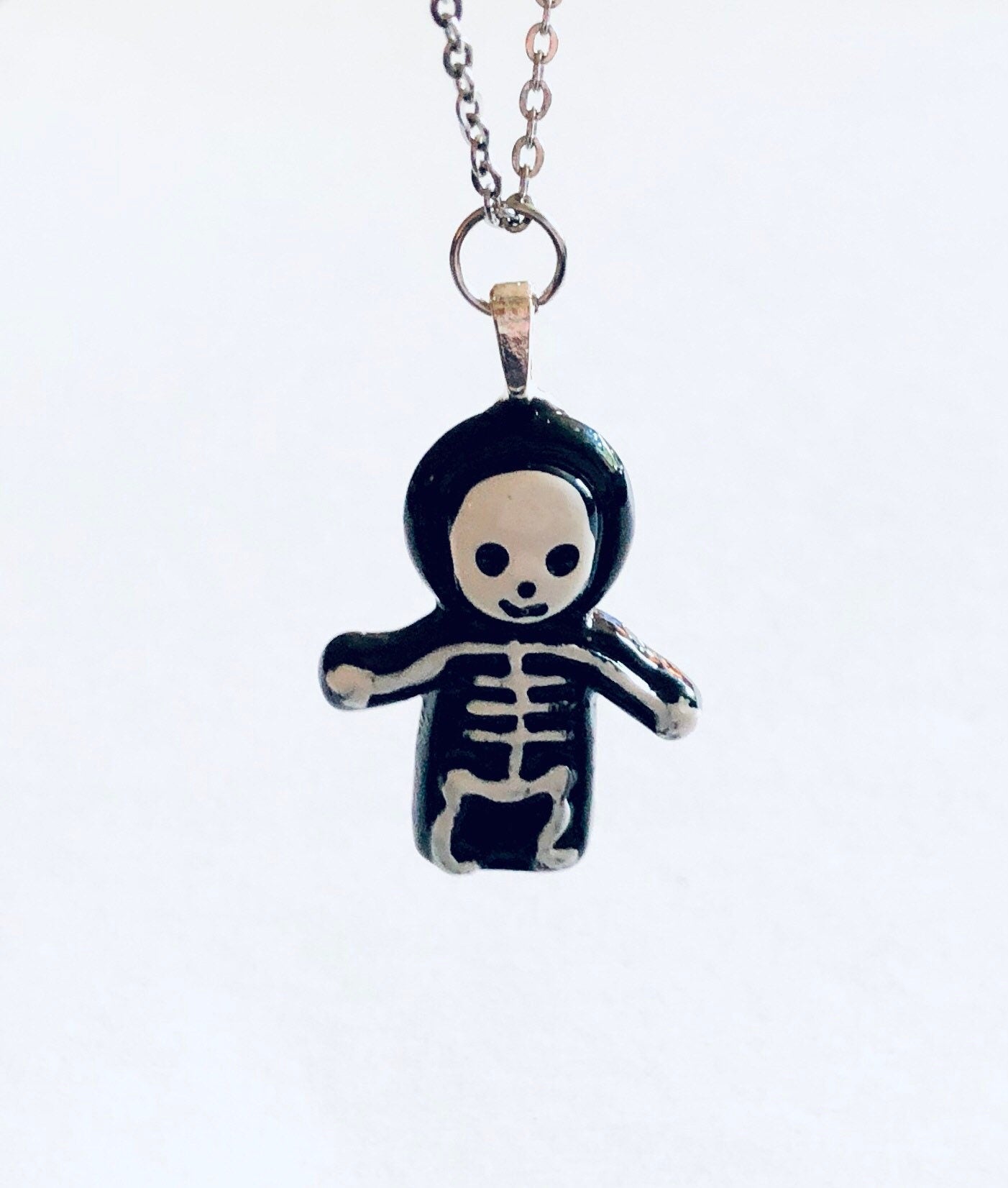 Cute Skeleton Necklace, Halloween Necklace, Spooky Cute Mall Goth Aesthetic Jewelry Gothic Girl