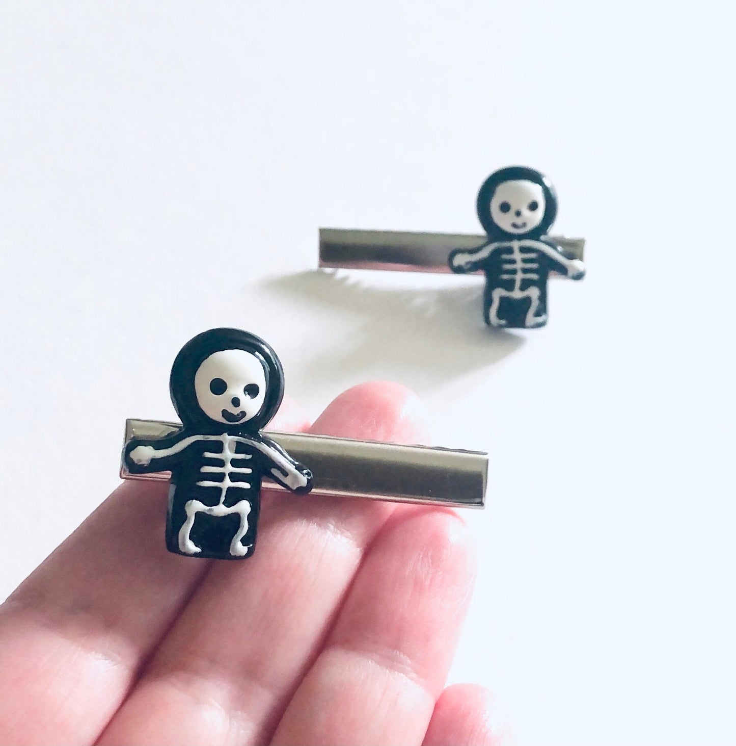 SET OF 2 Skeleton Hair Clips Skeleton Man Alligator Clips Barrettes Halloween Bobby Pins Spooky Cute Hair Accessories