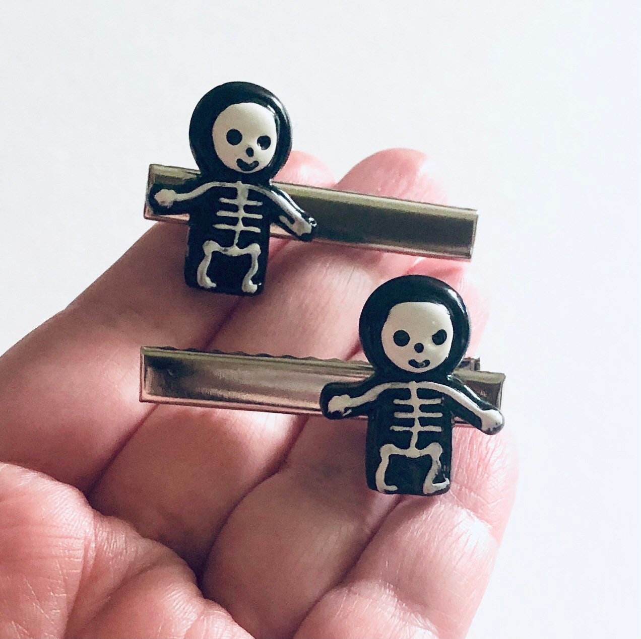 SET OF 2 Skeleton Hair Clips Skeleton Man Alligator Clips Barrettes Halloween Bobby Pins Spooky Cute Hair Accessories