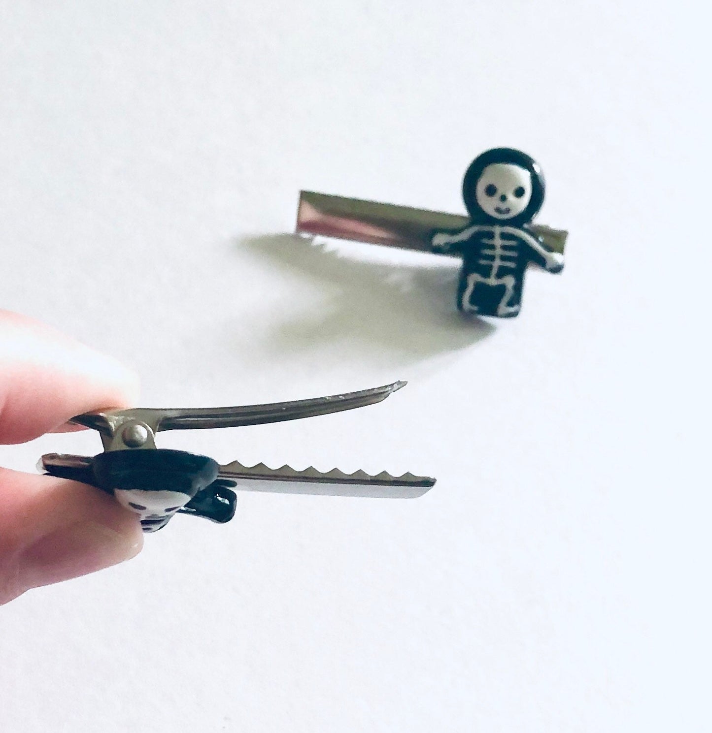 SET OF 2 Skeleton Hair Clips Skeleton Man Alligator Clips Barrettes Halloween Bobby Pins Spooky Cute Hair Accessories