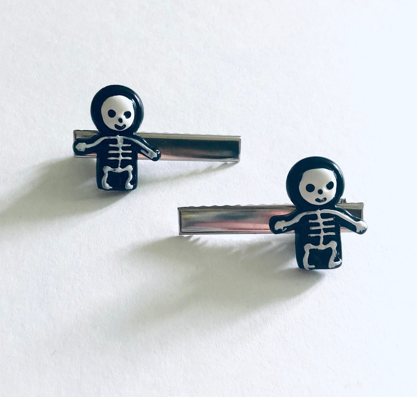 SET OF 2 Skeleton Hair Clips Skeleton Man Alligator Clips Barrettes Halloween Bobby Pins Spooky Cute Hair Accessories