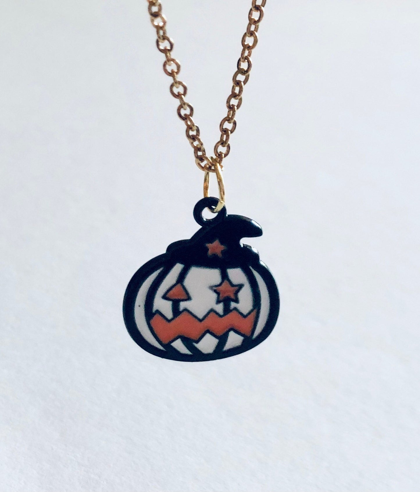 Halloween Pumpkin Necklace, Retro Horror Spooky Face On Gold Plated Chain