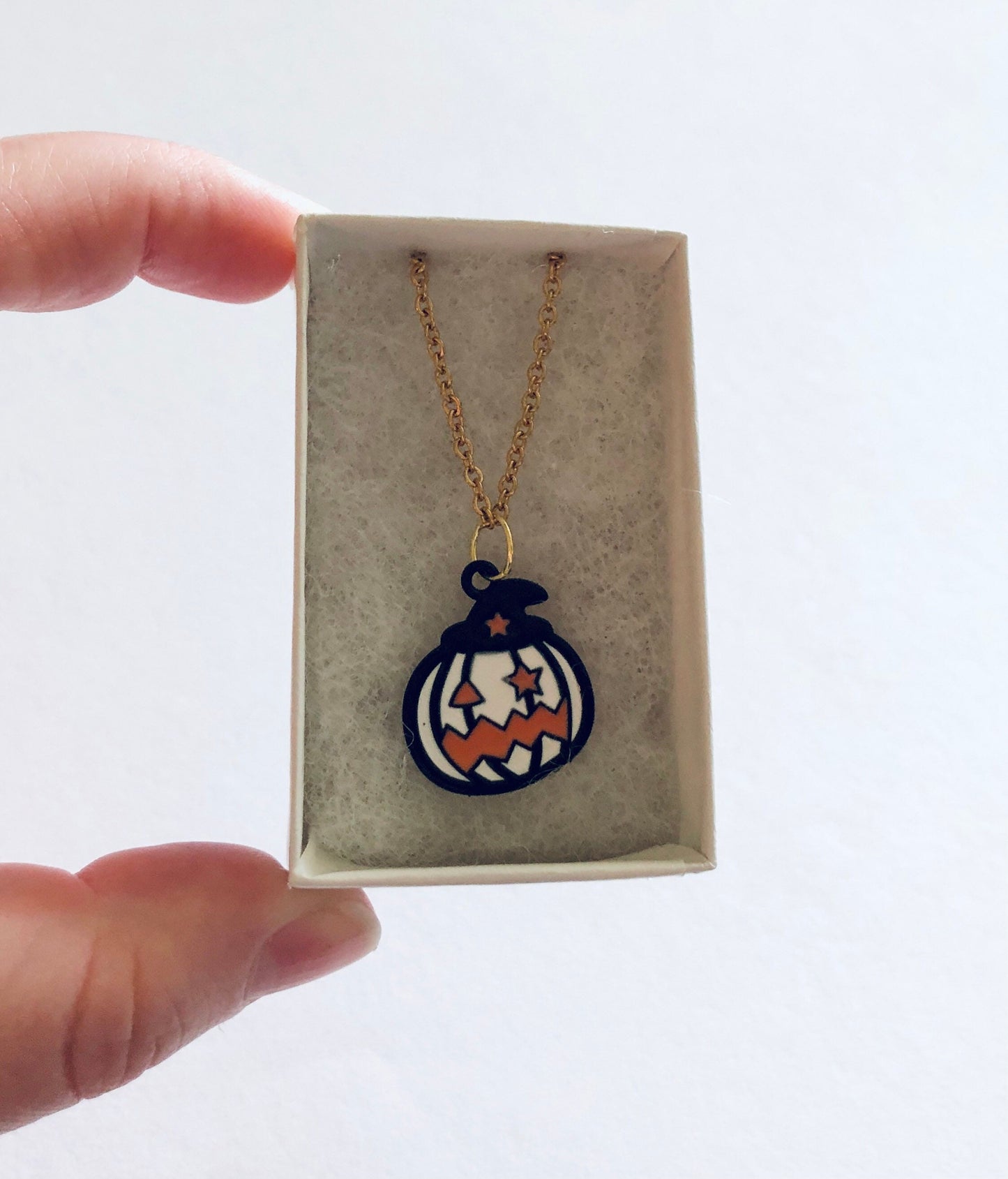 Halloween Pumpkin Necklace, Retro Horror Spooky Face On Gold Plated Chain