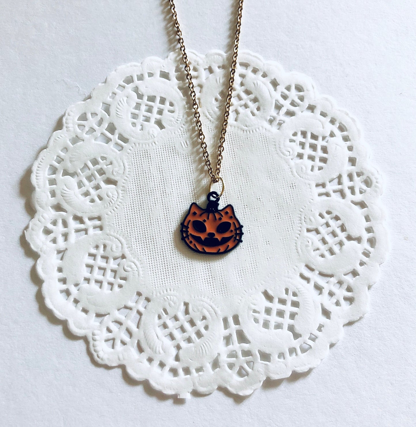 Halloween Pumpkin Cat Necklace, Orange  Retro Spooky Season Cat Face Jewelry, Witchy Woman, Halloween Necklace, Cat Necklace.