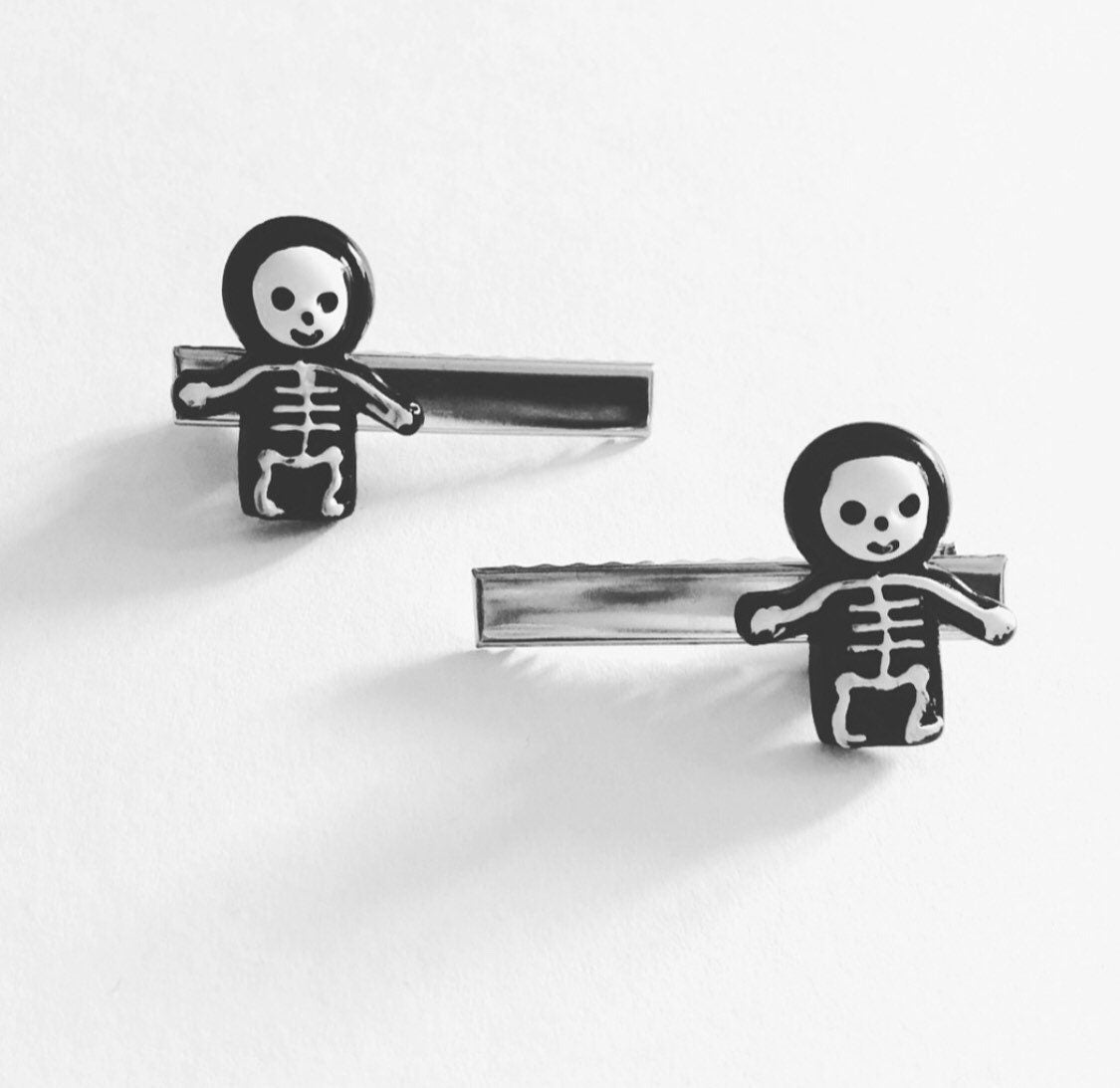 SET OF 2 Skeleton Hair Clips Skeleton Man Alligator Clips Barrettes Halloween Bobby Pins Spooky Cute Hair Accessories