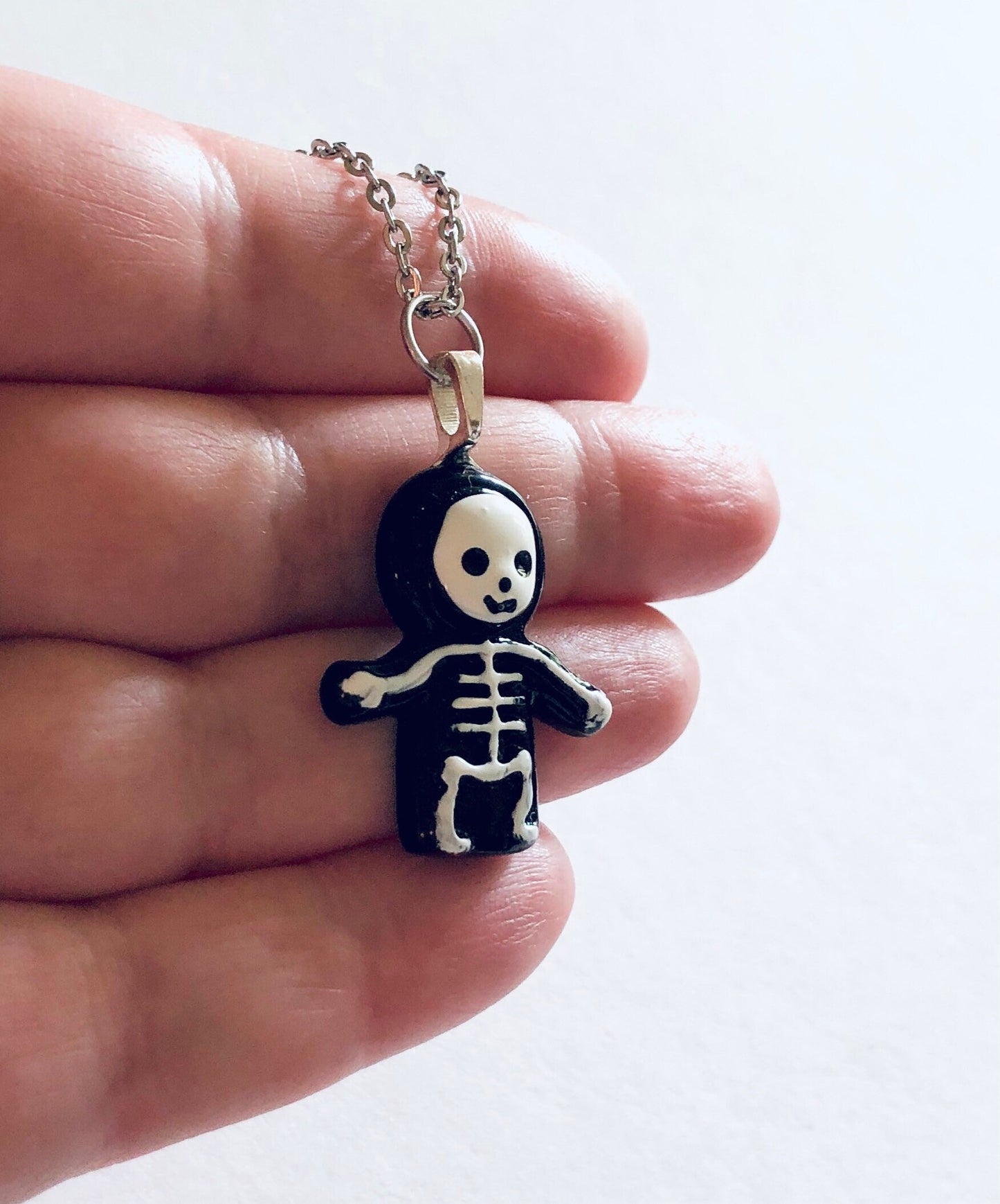 Cute Skeleton Necklace, Halloween Necklace, Spooky Cute Mall Goth Aesthetic Jewelry Gothic Girl