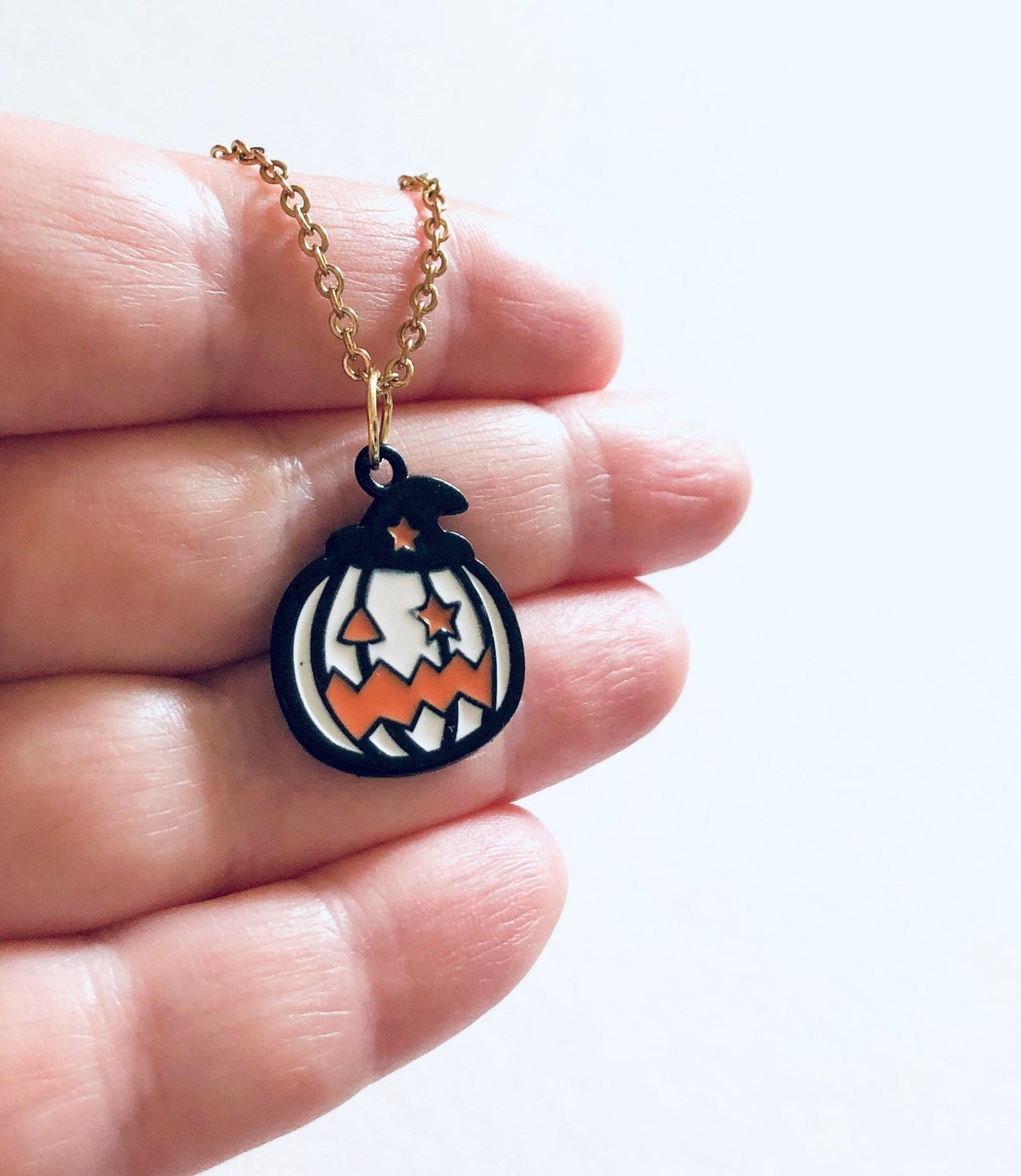 Halloween Pumpkin Necklace, Retro Horror Spooky Face On Gold Plated Chain