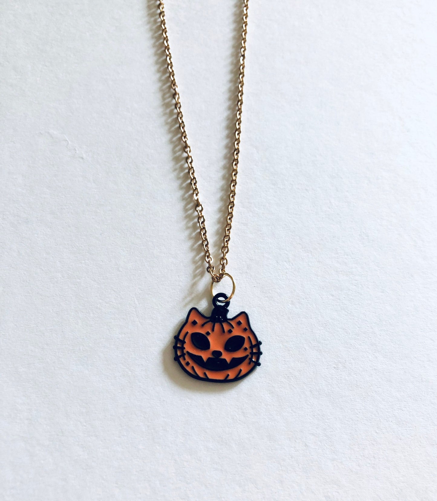 Halloween Pumpkin Cat Necklace, Orange  Retro Spooky Season Cat Face Jewelry, Witchy Woman, Halloween Necklace, Cat Necklace.