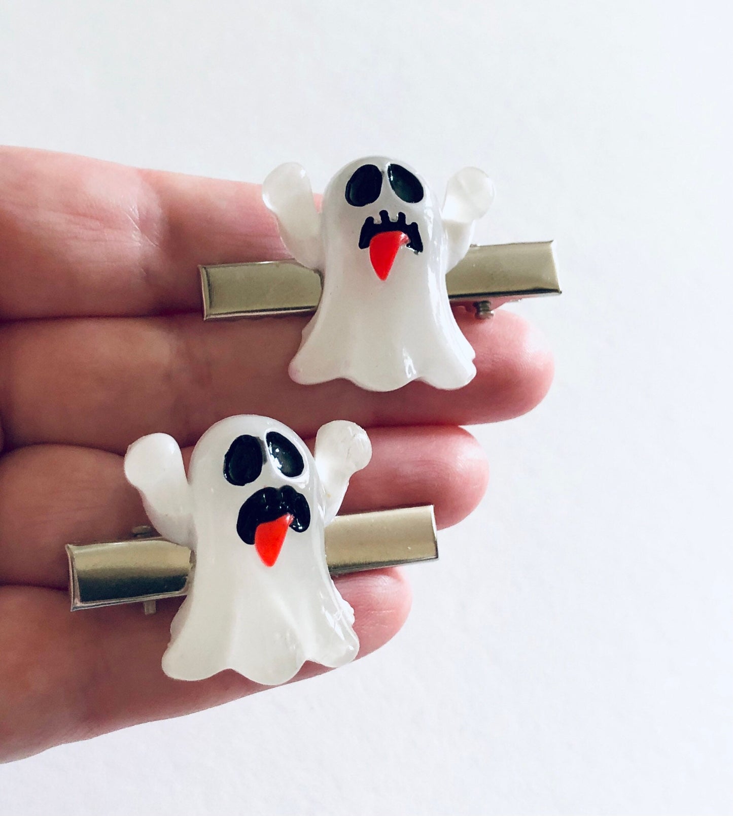 White Spooky Ghost Hair Clips Set of 2, Halloween Hair Clips Alligator Clips, Hair Barrettes