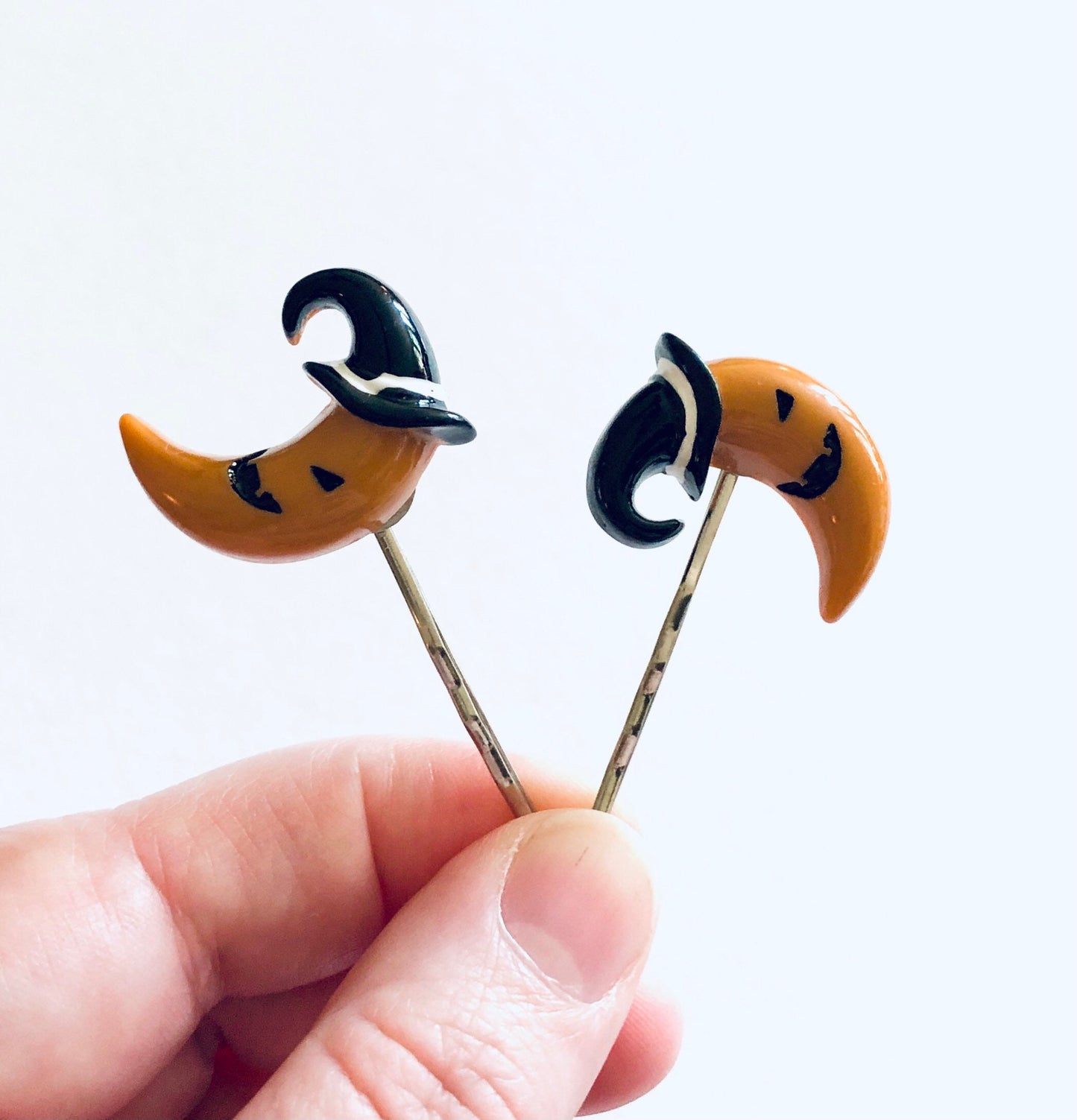 Set of 2 Crescent Moon Pumpkin Hair Clips Bobby Pins with Witch Hats on