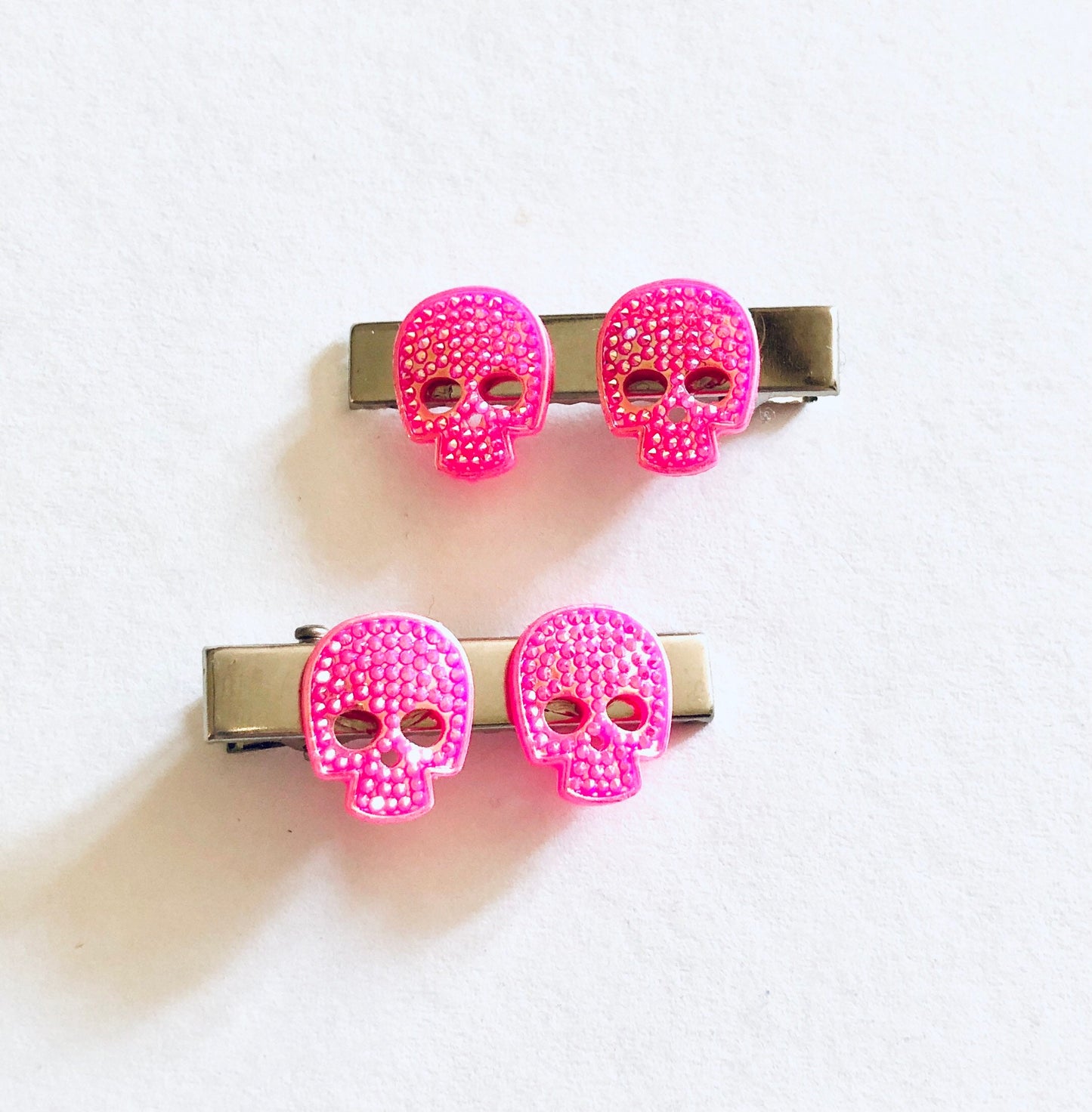 Mini Glitter Pink Sugar Skulls Hair Clips, Set of 2, Skeleton Alligator Clips, Barrettes Cute Spooky Season Halloween