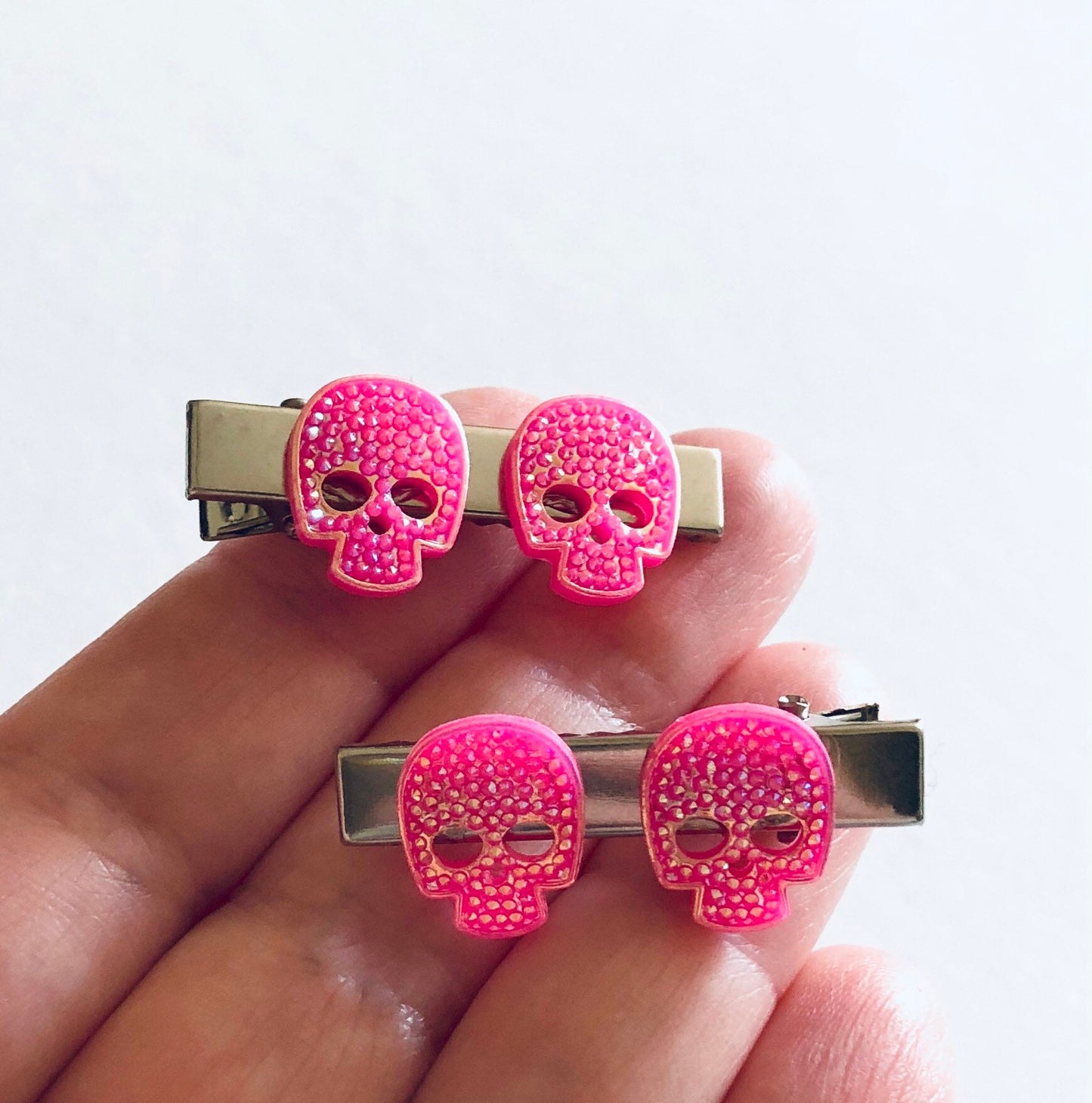 Mini Glitter Pink Sugar Skulls Hair Clips, Set of 2, Skeleton Alligator Clips, Barrettes Cute Spooky Season Halloween