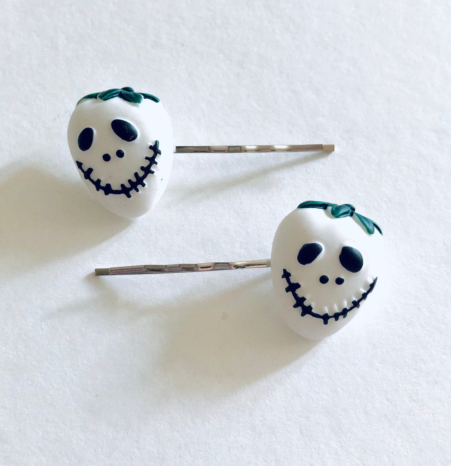 Skull Hair Clips, Strawberry Skulls Bobby Pins, Spooky Halloween Hair clips Set of 2