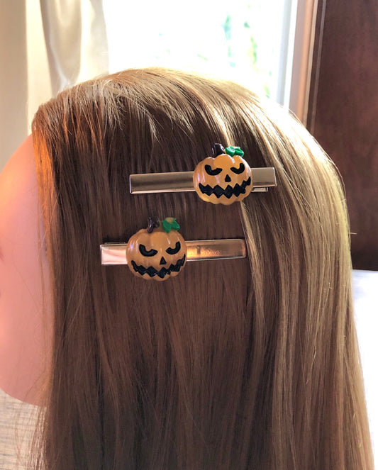 Halloween Hair Clips Set of 2, Spooky Season Pumpkin Jack O Lantern Alligator Clips