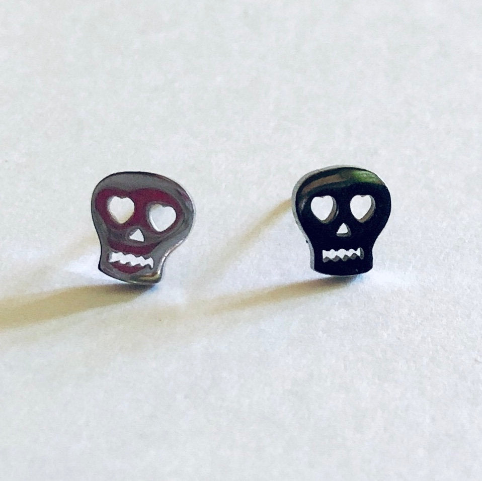 Silver Sugar Skull Stud Earrings, Day of the Dead Earrings, Skull Earrings, Skull Studs, Skulls Earrings, Skulls Studs Halloween