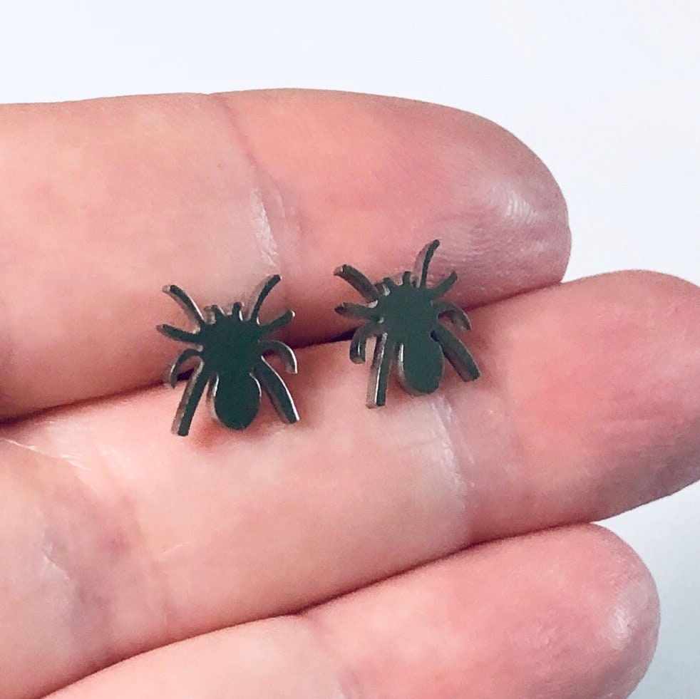 Silver Spider Stud Earrings, Spider Earrings Stainless Steel, Mall Goth Gothic Girl Punk Aesthetic, Halloween Earrings, Creepy Crawly Bug