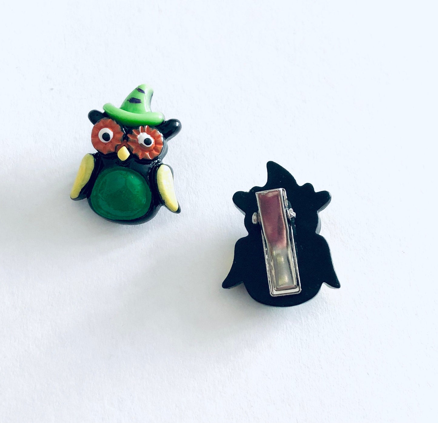 Witchy Retro Owl Hair Clips, Owls Barrettes, Little Halloween Owl Bird with Witches Hat on Hair Accessories