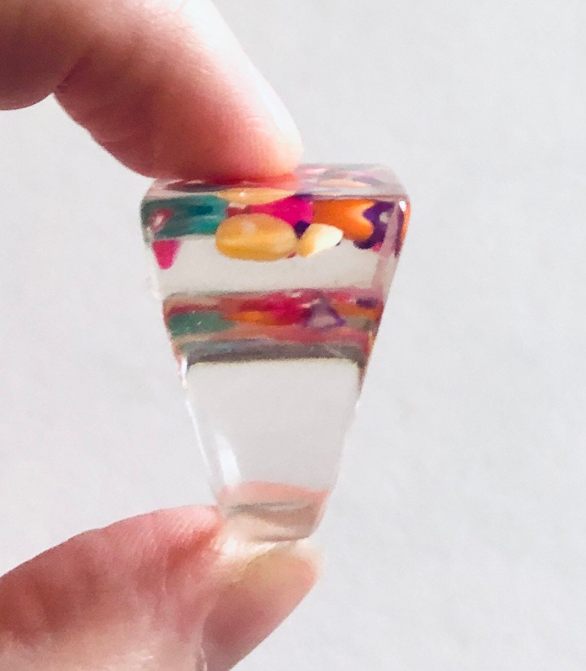 Rainbow Stone Ring, Clear Resin Ring with Colorful Beads Inside, Retro Style 90’s Y2K Aesthetic