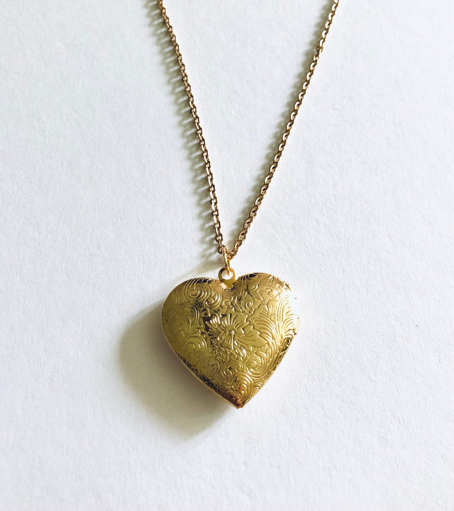 Gold Heart Locket Necklace on Gold Plated Chain, Real Locket, Gift For Her, Girlfriend Mom Birthday Gift