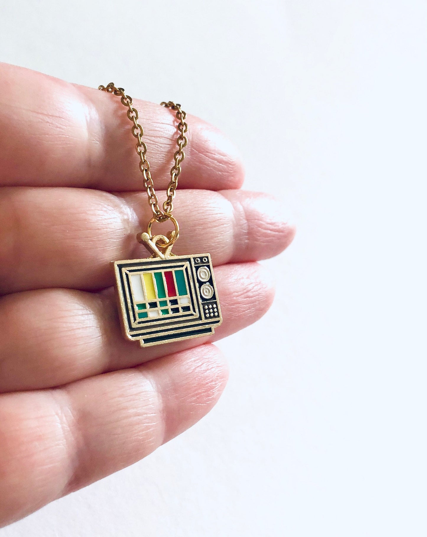 Retro TV Necklace, Old Fashioned Vintage Style Television Necklace, Gold Plated Chain